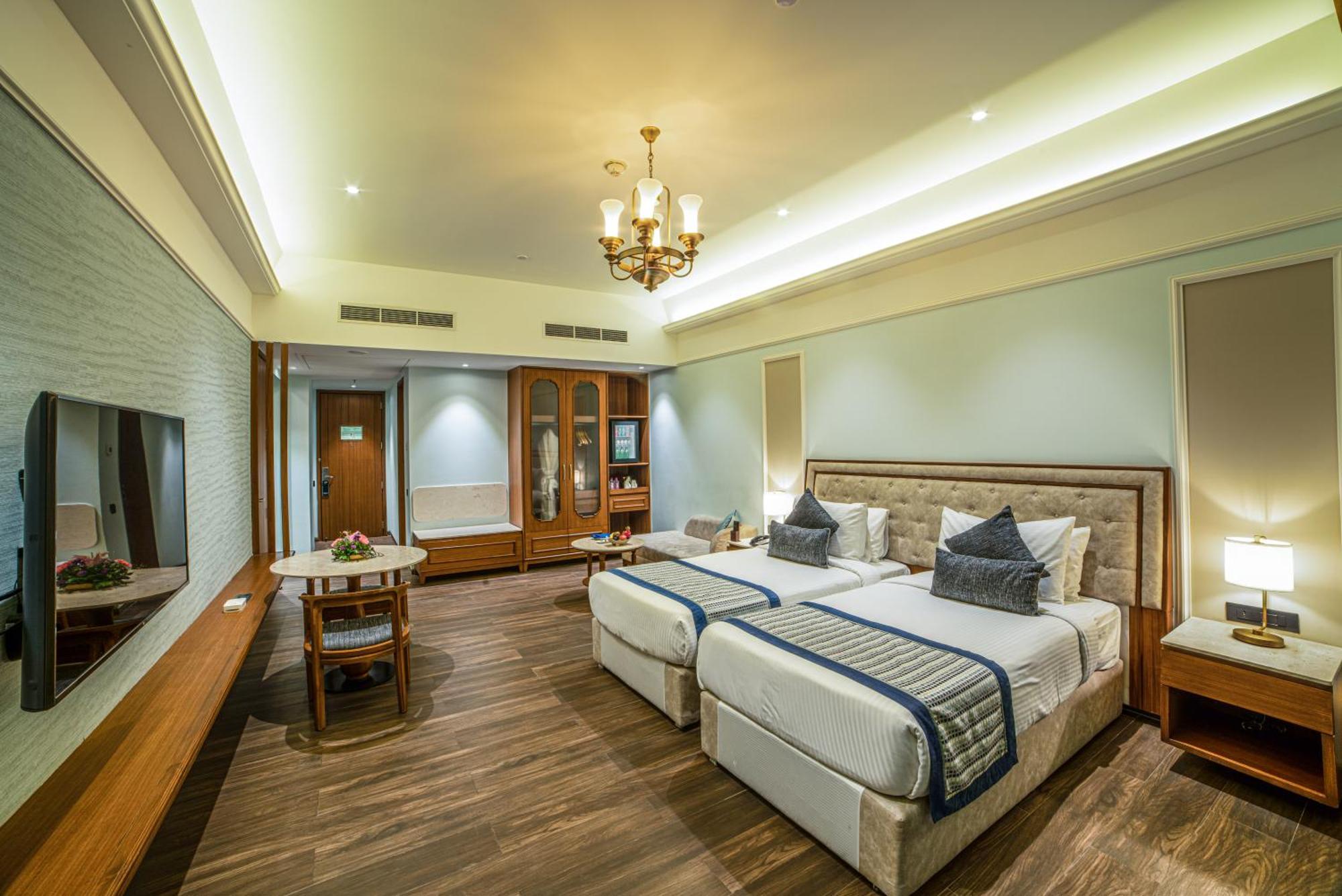 กิฟต์ ซิตี้ คลับ แอนด์ บิสซิเนส เซ็นเตอร์ Hotel กันตินาการ์ ภายนอก รูปภาพ